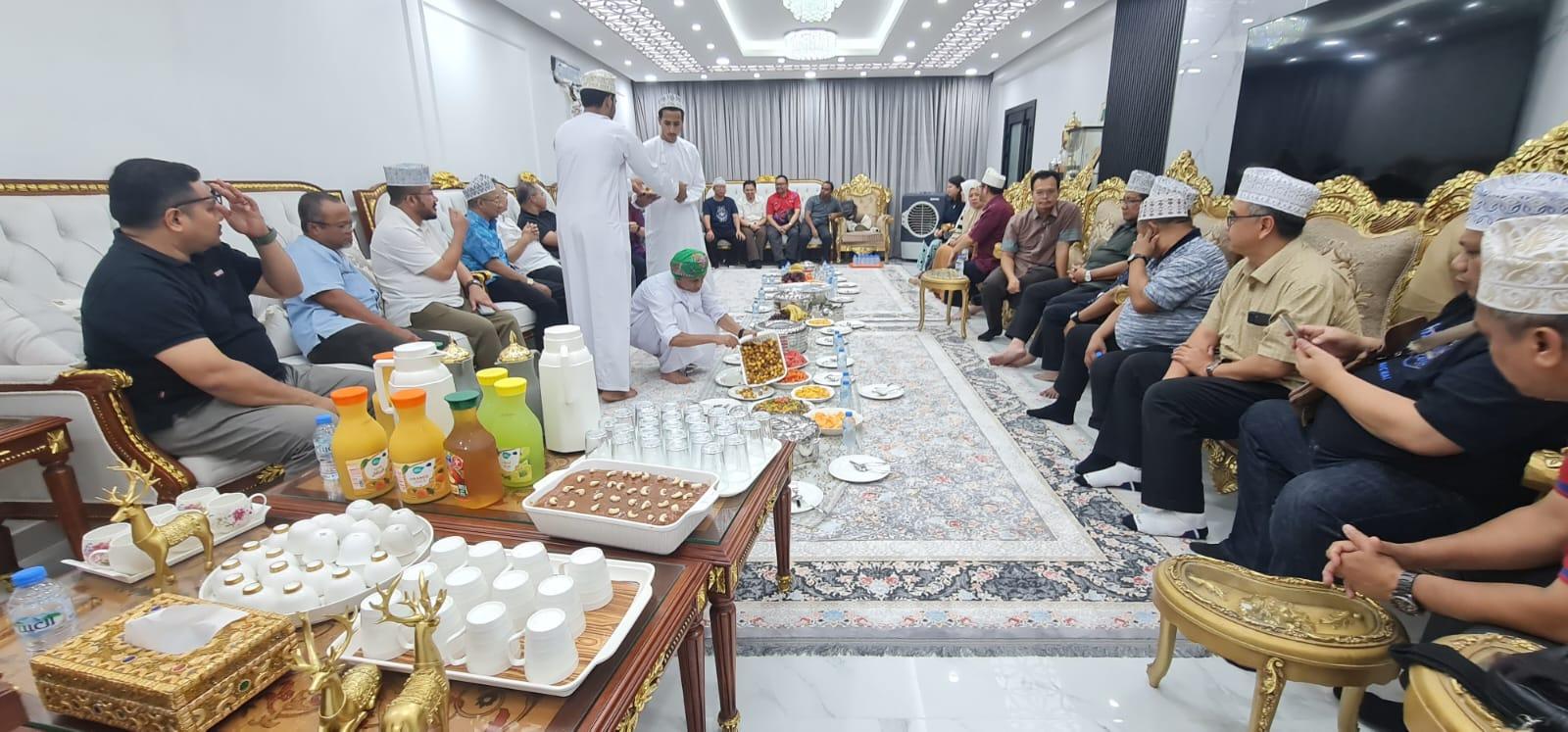Muscat: Special Birthday Dinner at a Local Omani House 2