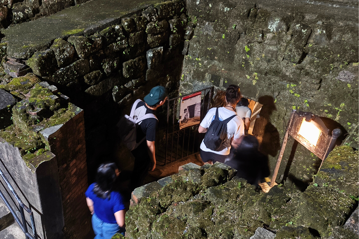 Manila: Guided Sunset Bamboo Bike Tour in Intramuros 2