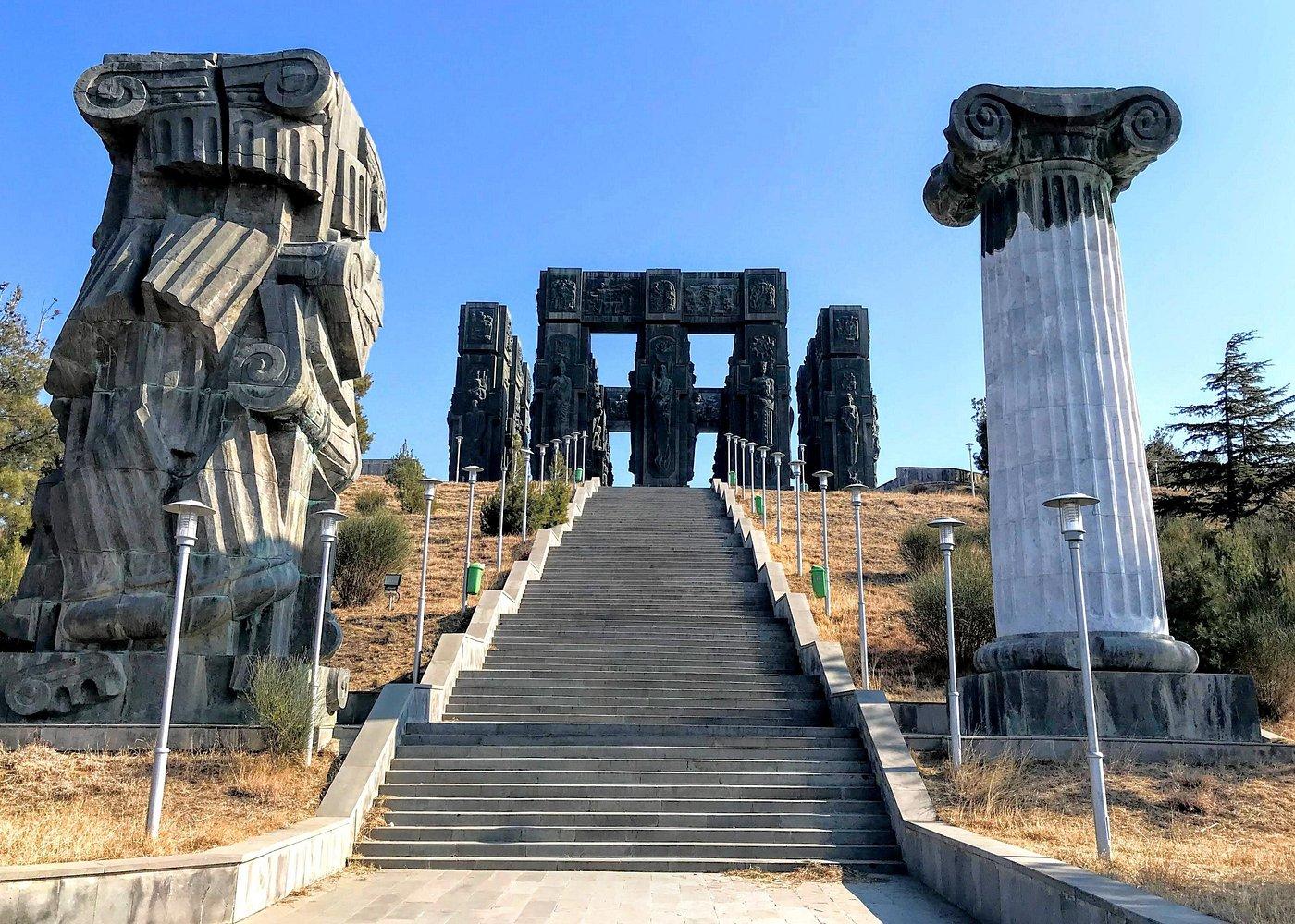 Scenic Tbilisi Tour by Car 2