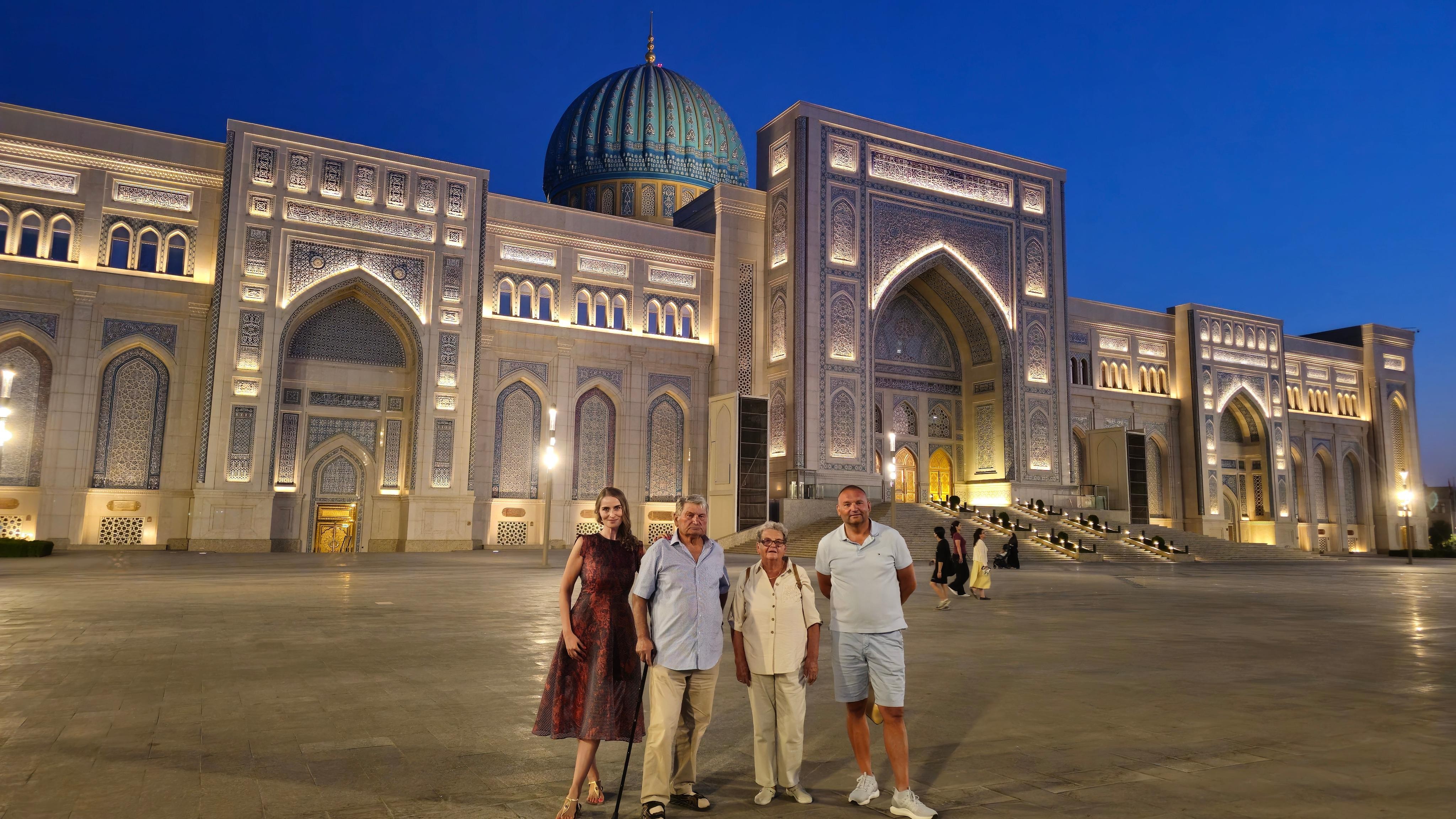 Tashkent: Private Evening & Night Tour with Dinner