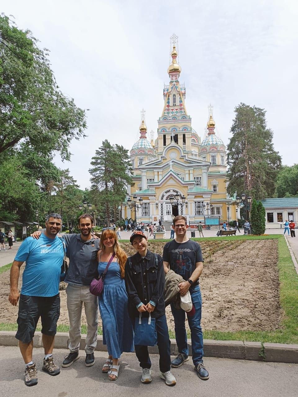Almaty Walking Tour: City Centre Highlights (with Tasting)