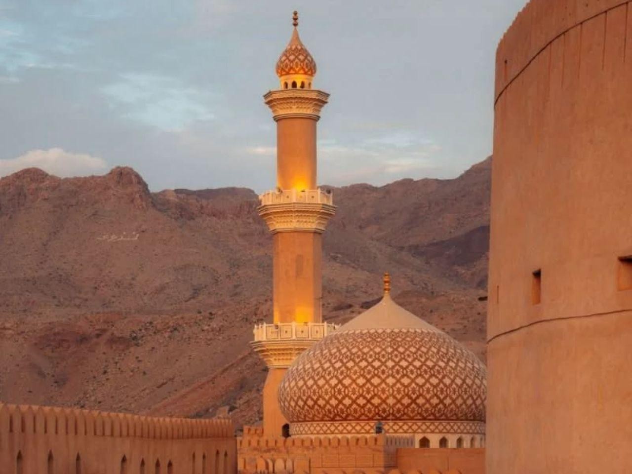 From Dubai: Private Nizwa Heritage & Mountain City Tour — guided tour in Nizwa