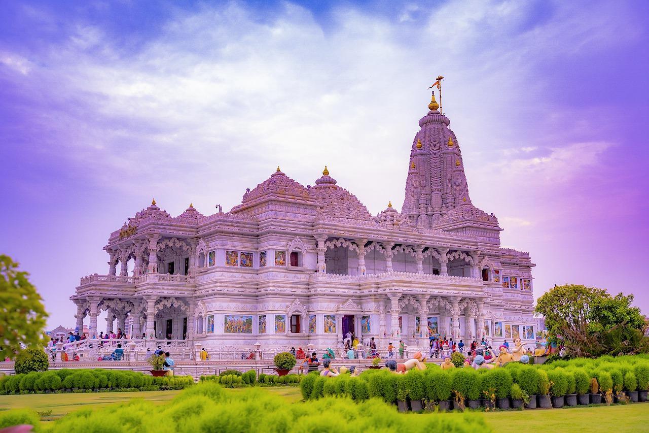 From Delhi: Taj Mahal & Mathura Vrindavan Private Day Tour 2