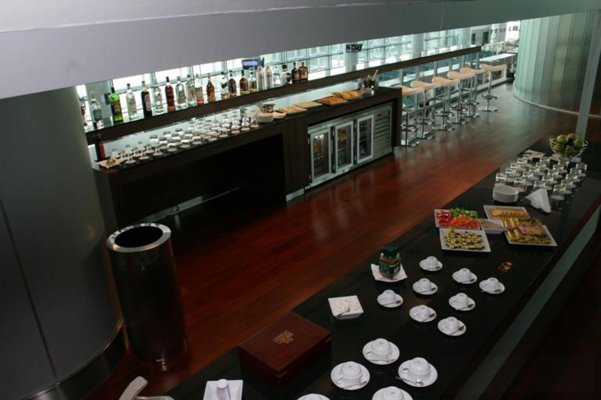 EVN Yerevan Zvartnots Airport Converse Bank Business Lounge 3
