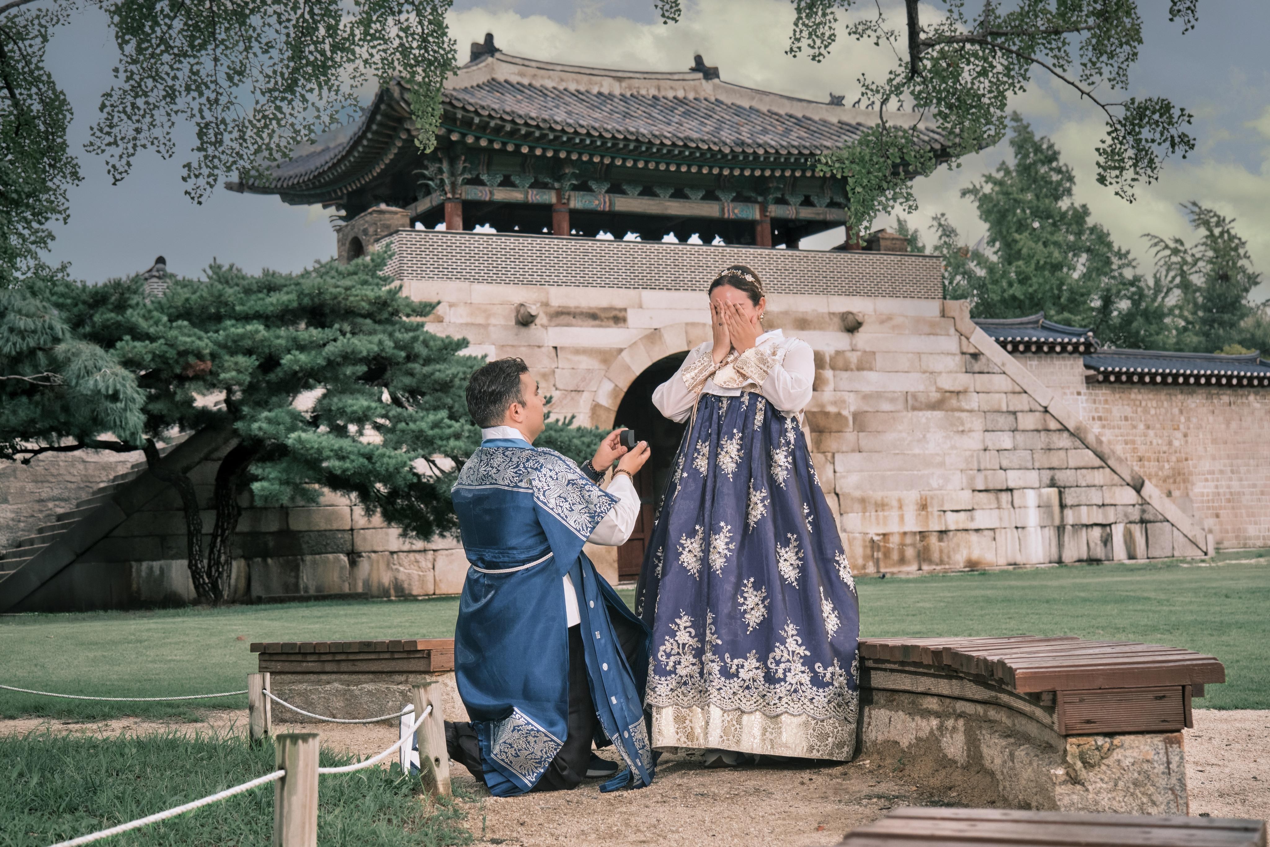 Seoul: Cinematic Hanbok Experience with Photos 2