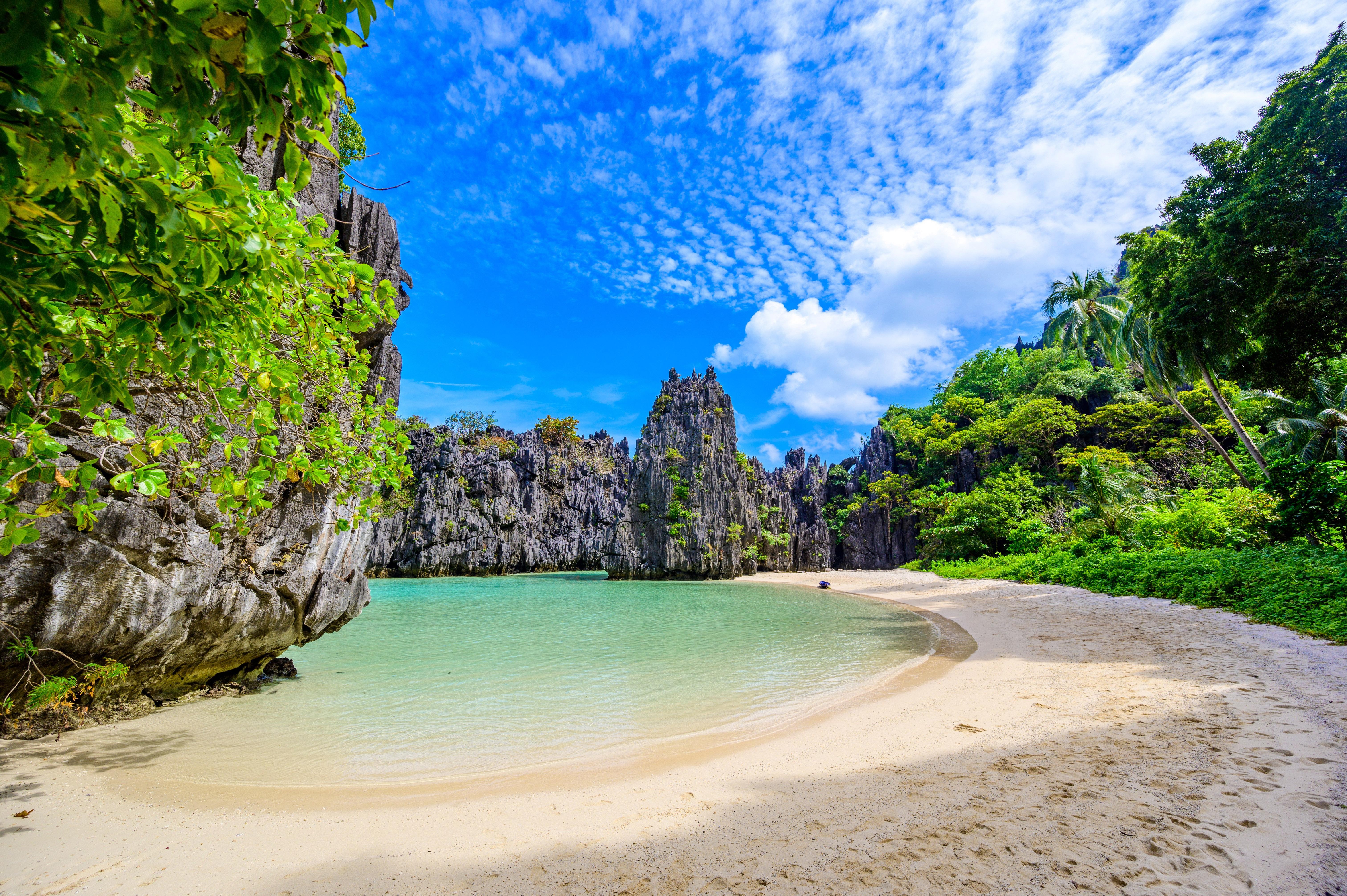 El Nido: Island Hopping and Snorkeling Private Boat Tour C 2