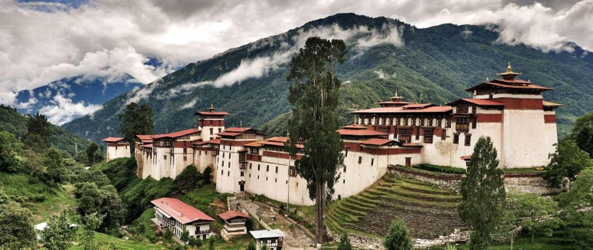 Bhutan: 12-Day Bumthang Valley Trek and Cultural Tour