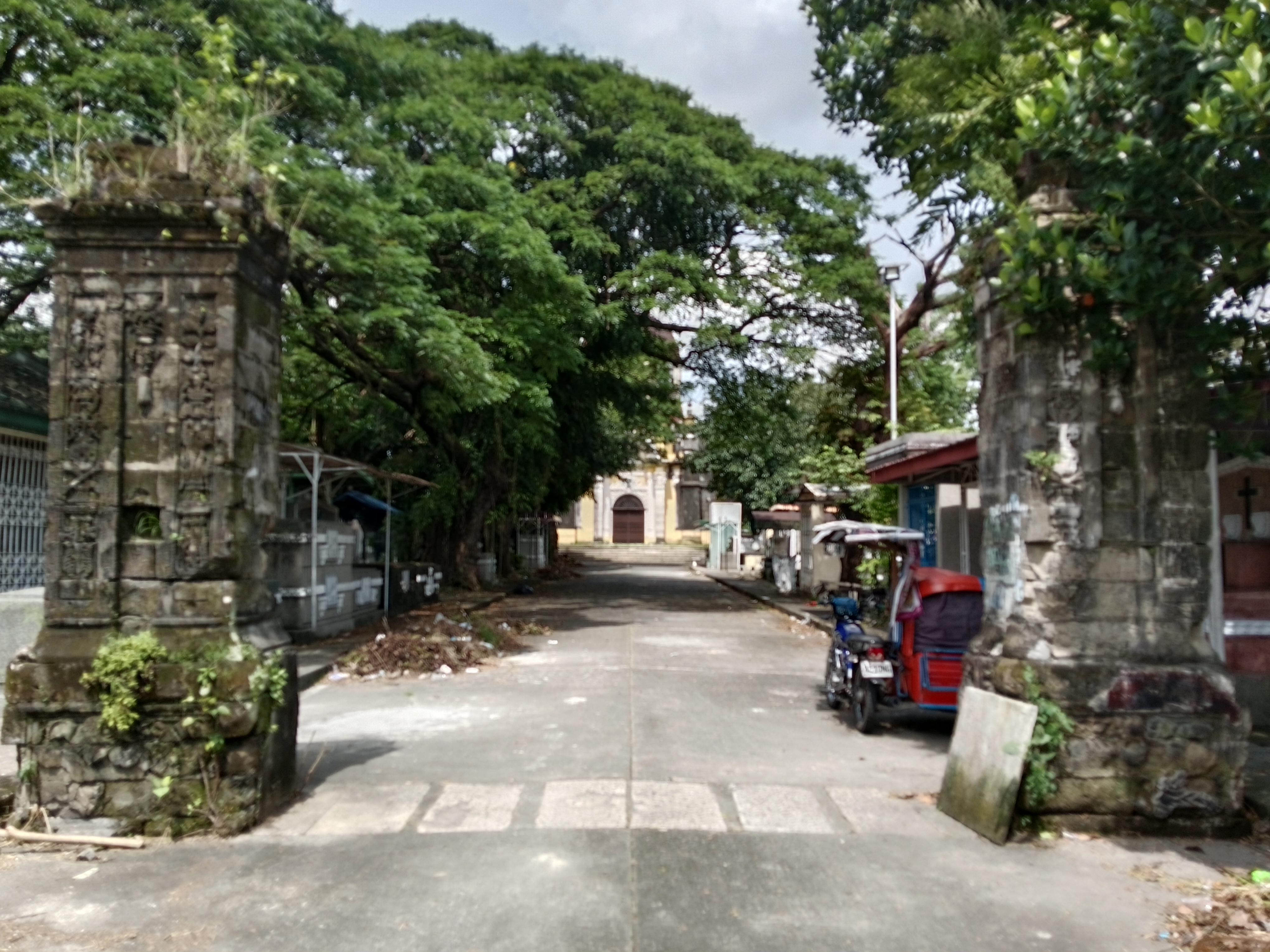Manila: Oldest Cemetery Walking Tour 2