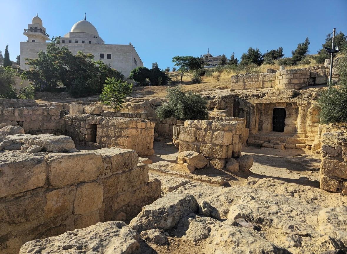 Amman: Seven Sleepers & Abu Jaber Caves Tour Experience 2
