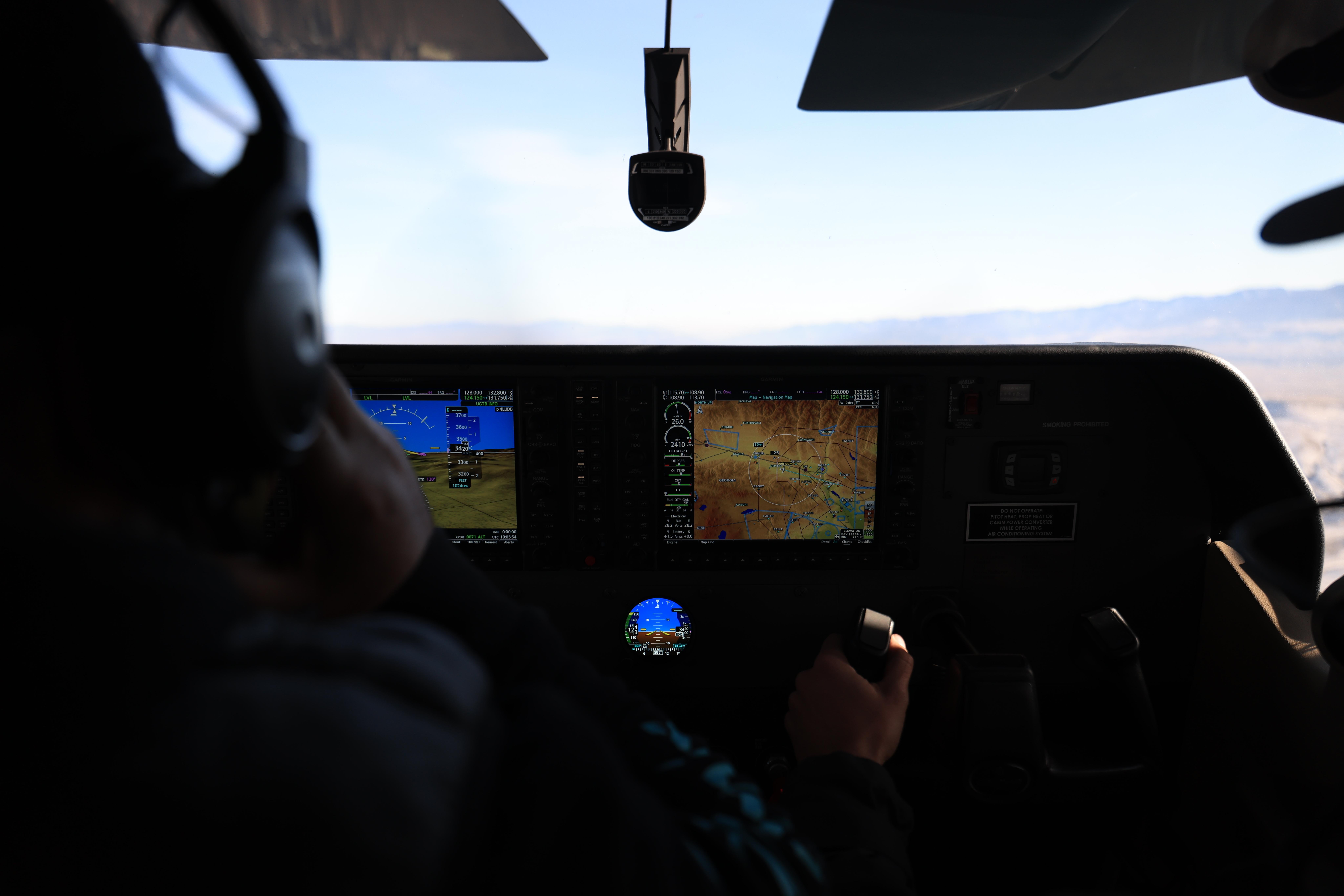 Tbilisi: Private Scenic Flight with Hotel Transfer 2
