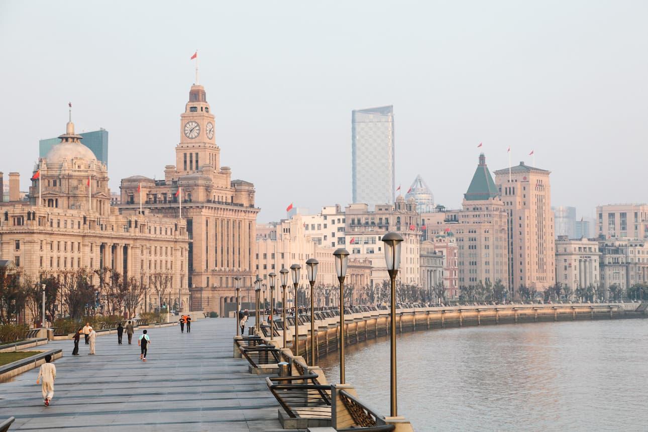 Shanghai: Yu Garden, Bund, and Lujiazui Walking Tour