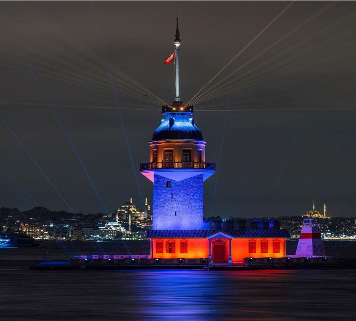 Istanbul: Bosphorus Cruise Morning or Sunset Boat Tour 2