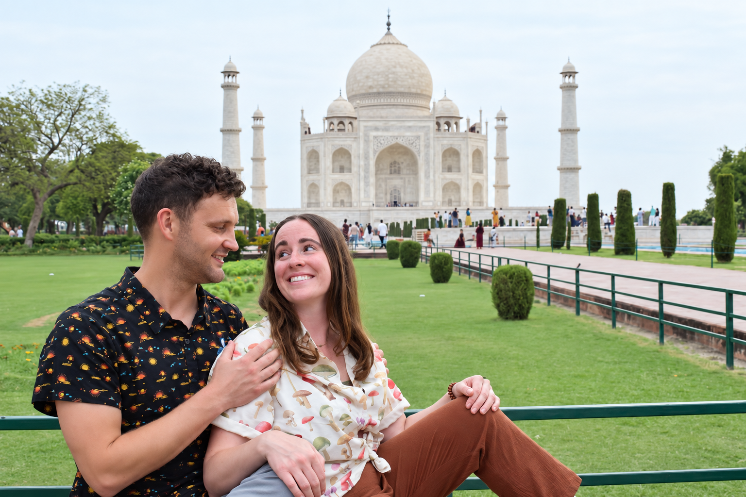 Sameday Taj Mahal, Mathura & Vrindavan from Delhi by Car