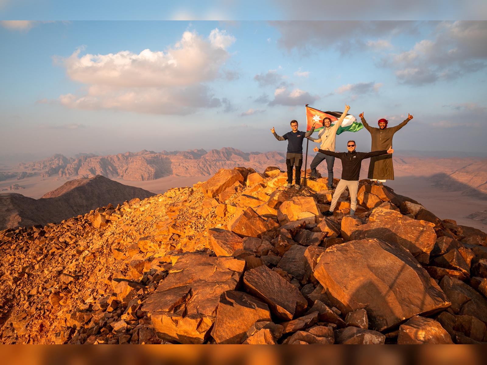 Hike Mount Umm al-Dami: Jordan’s Highest Peak & Lunch