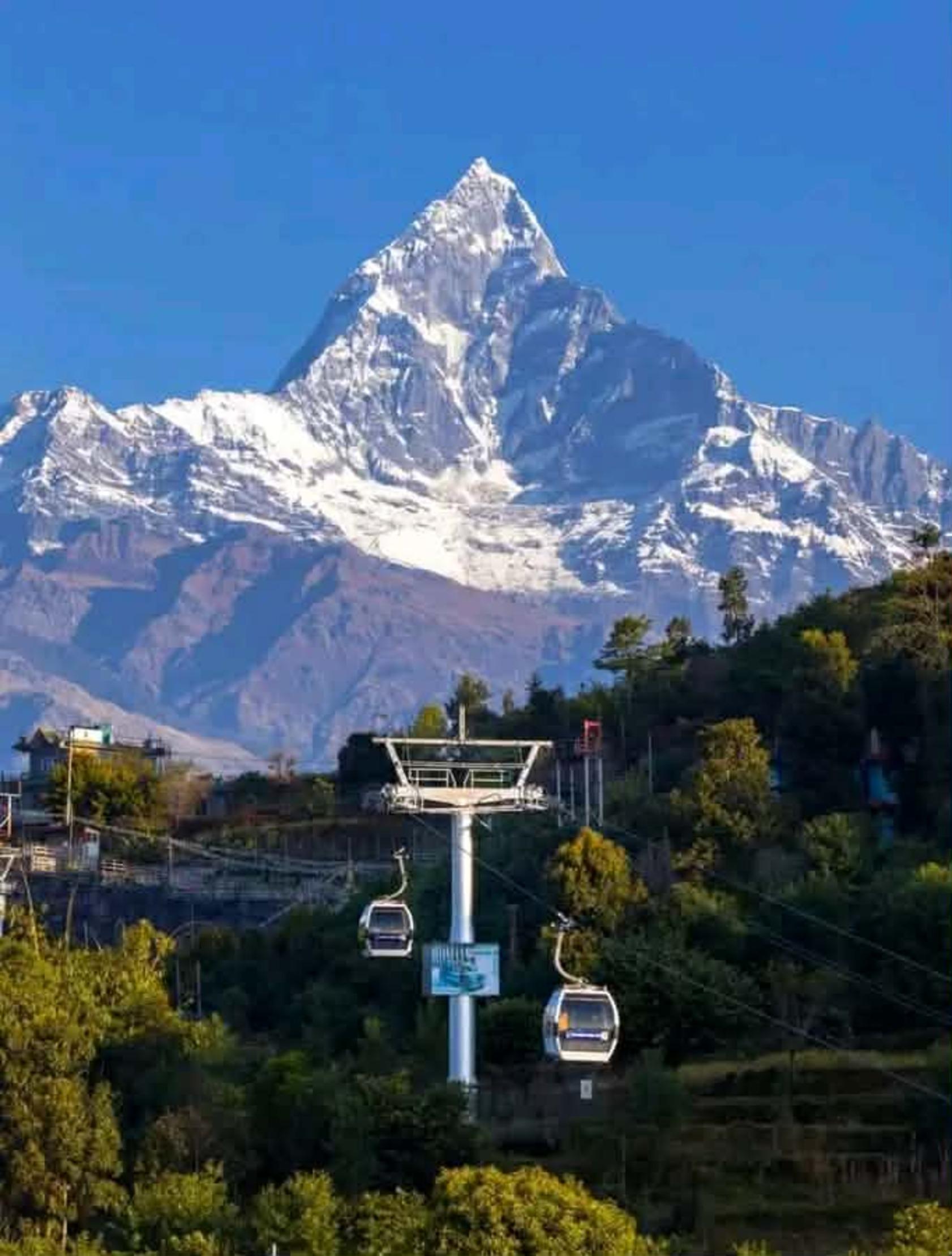 Pokhara: Sarangkot Cable Car Sunrise Tour with guide