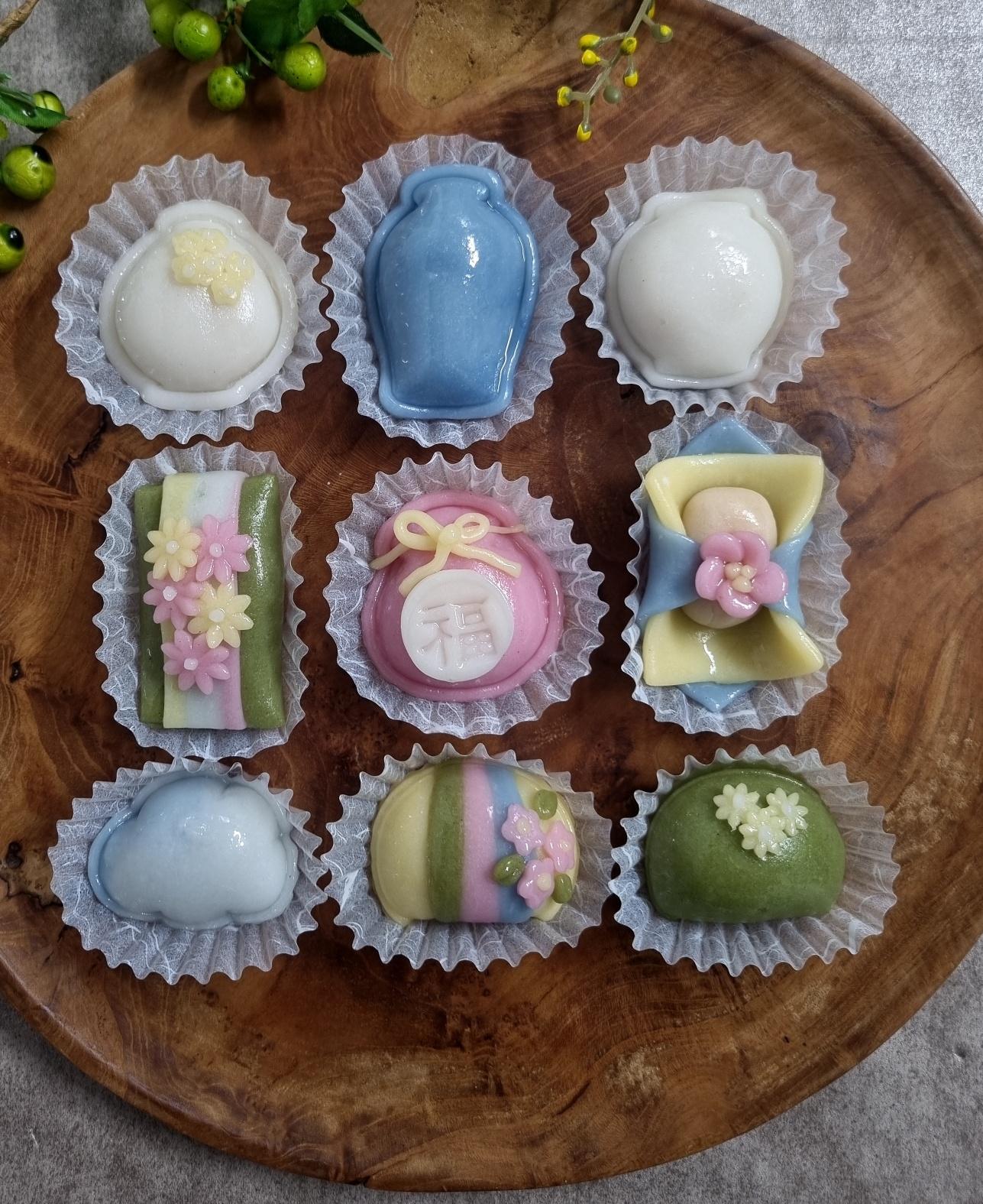 Busan: Korean Rice Cake Making Class with Tasting