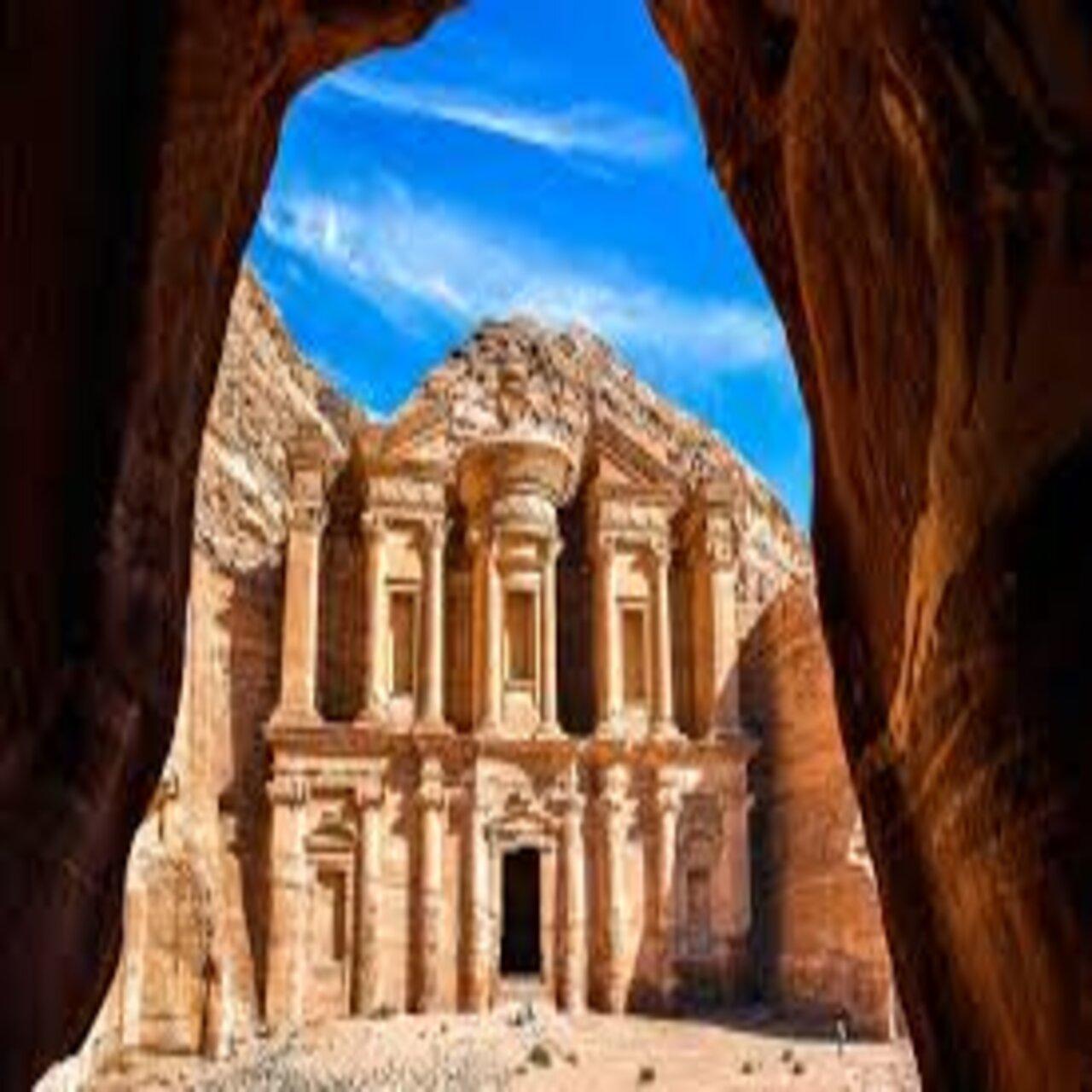 From Amman: Petra and Wadi Rum 2 Day in (Bubbles) 3