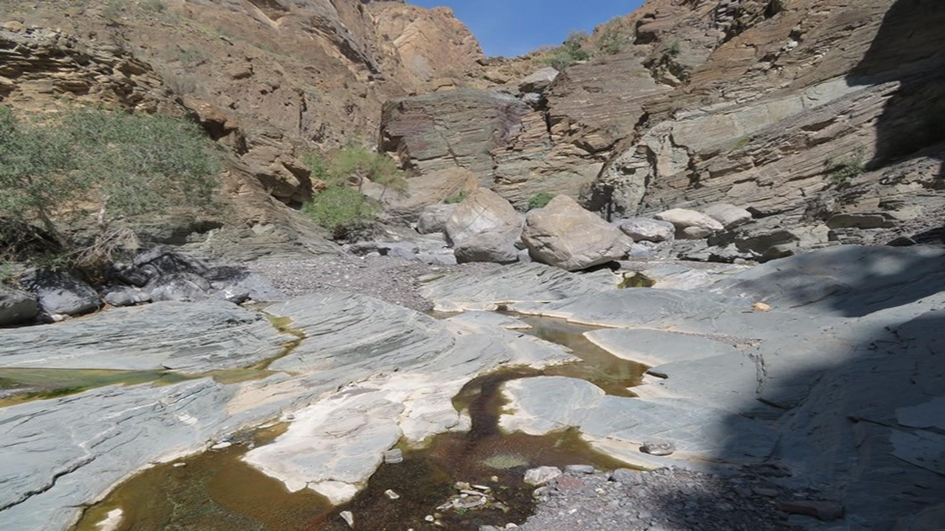 Guided mountain tour: Sayq Plateau & descent through the Wadi Muaydin 2