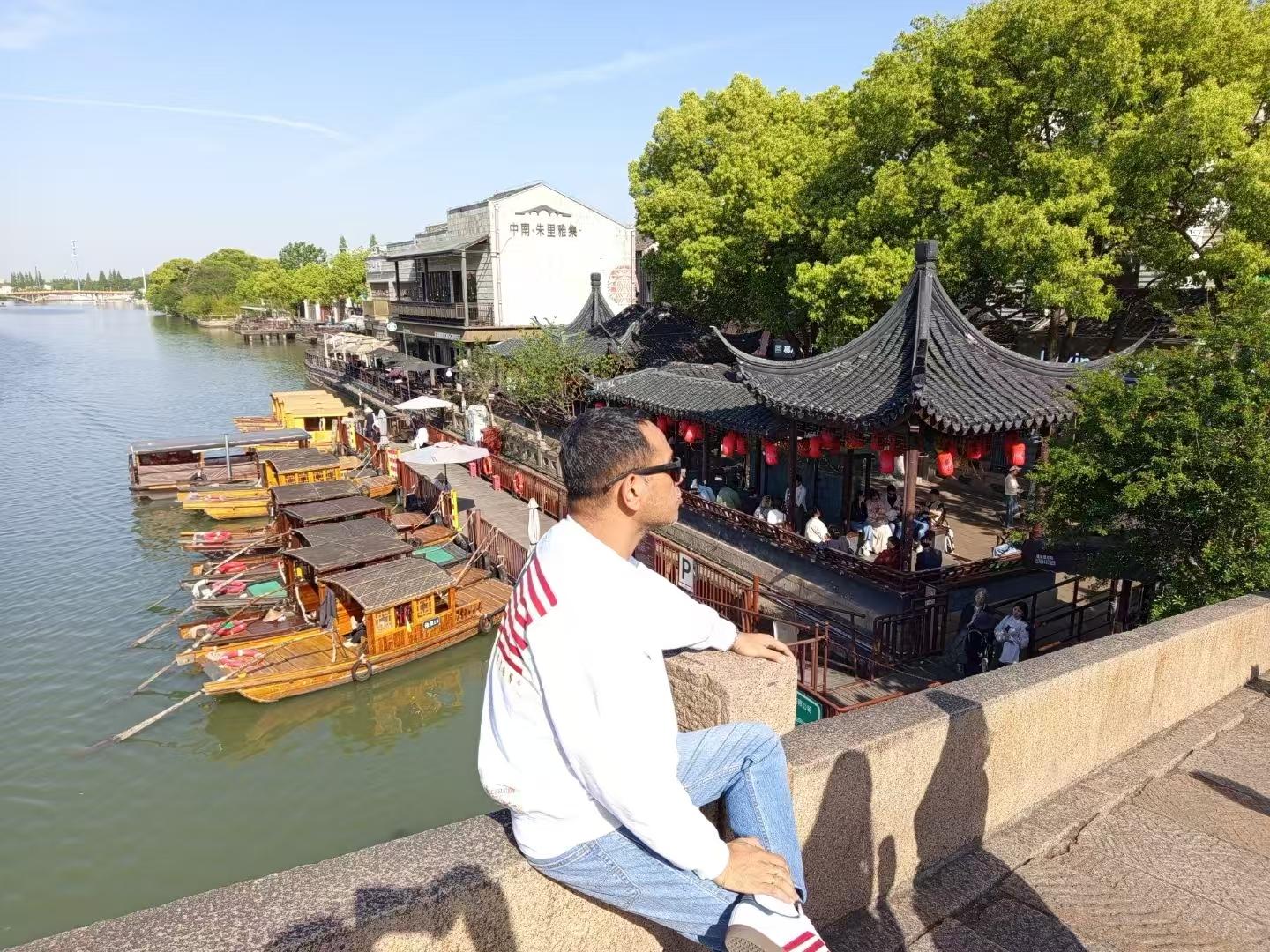 Shanghai: Private Zhujiajiao Water Town and Fake Market Tour 3