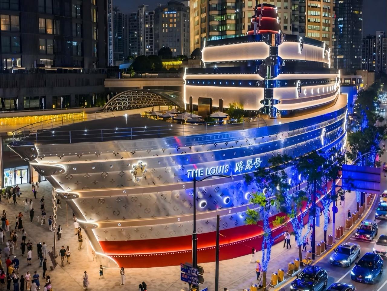 Shanghai: Private City Tour with Customizable Itinerary