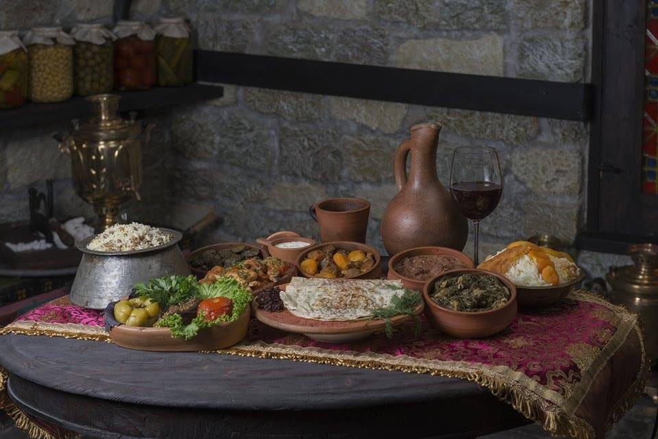 Baku: Azerbaijani Restaurant Evening with Cultural Shows 3