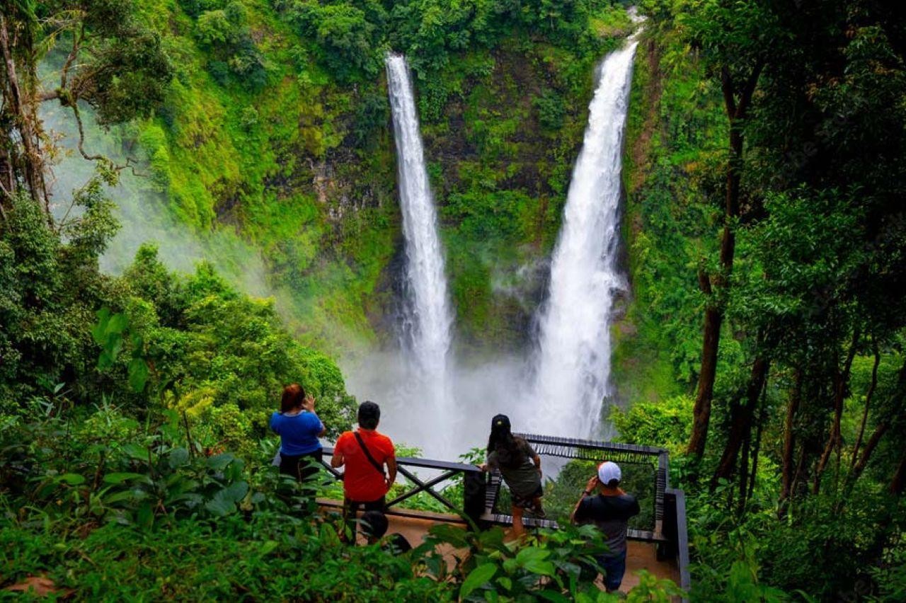 Luang Prabang: 2-Day Private Wat Phu and Waterfall Tour 2
