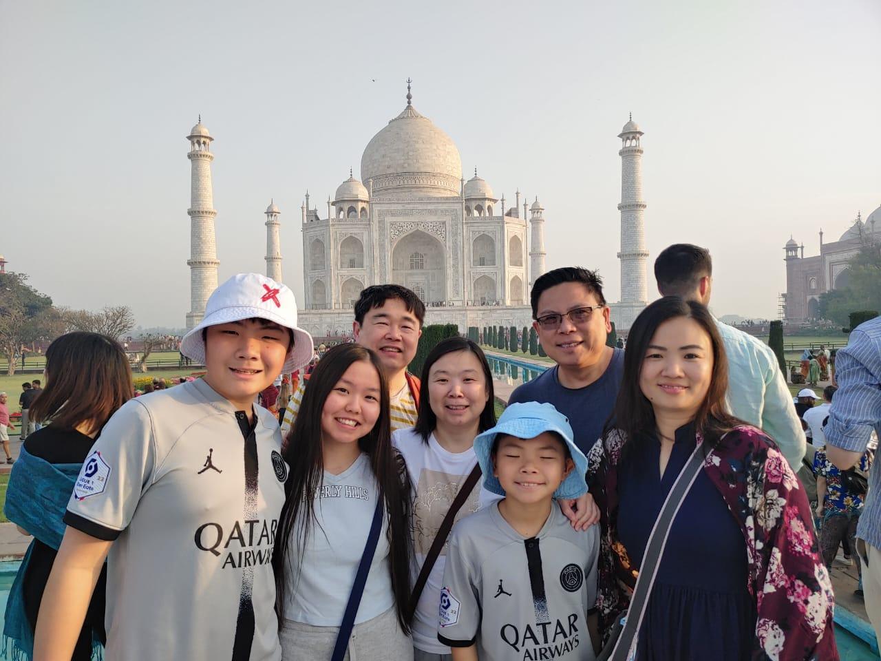 Agra: Guided Tour of Taj Mahal, Agra Fort and Fatehpur Sikri