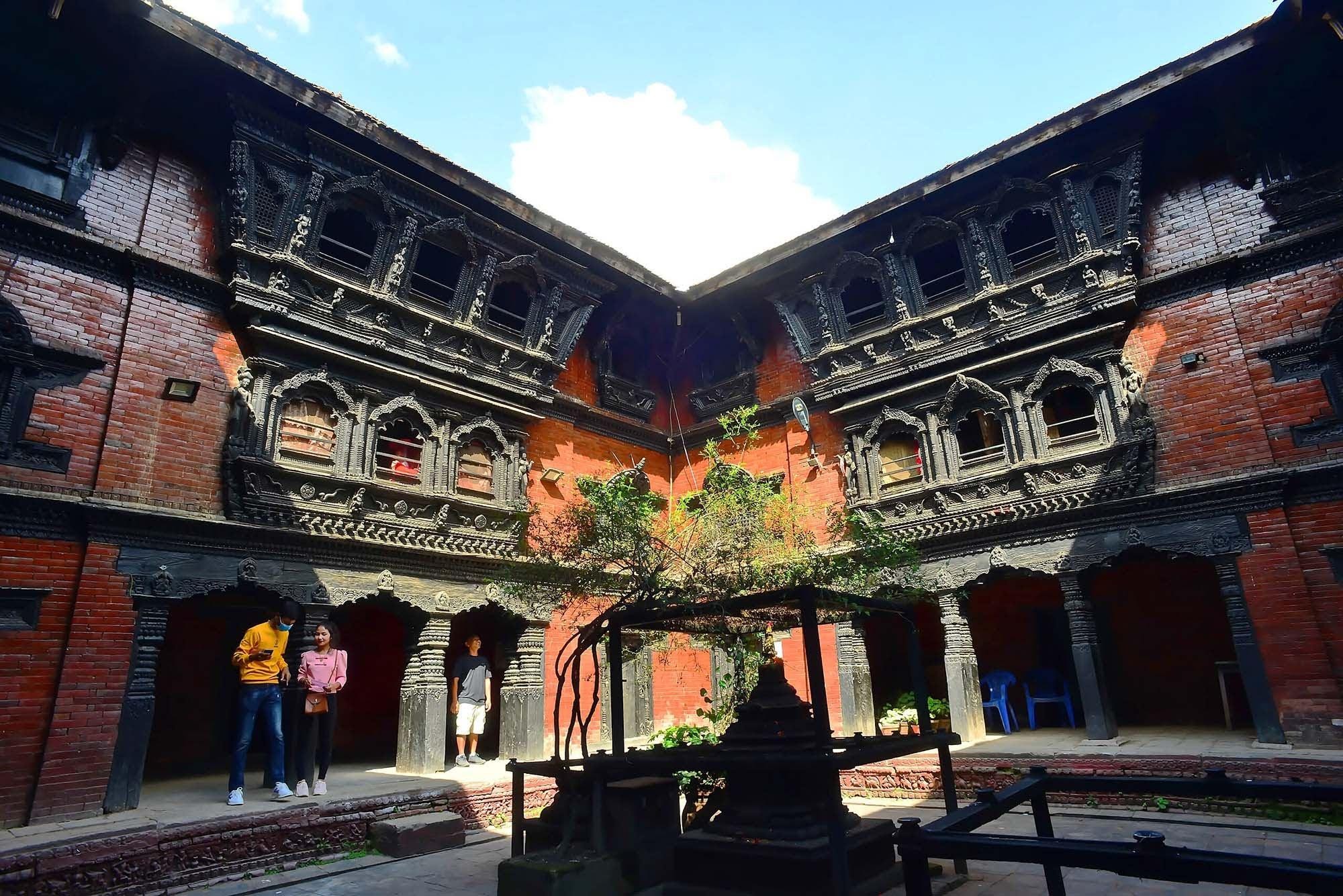 Kathmandu: Guided Walking Tour of Royal Palace & Asan Bazaar 3