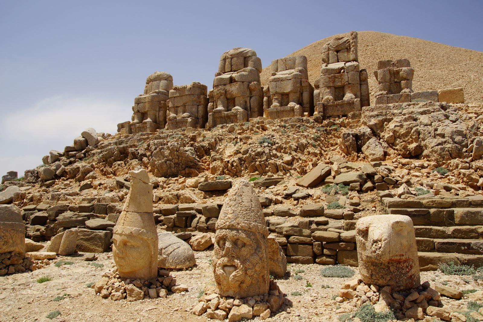 From Istanbul: Göbekli Tepe & Mount Nemrut 2 Day Tour 3