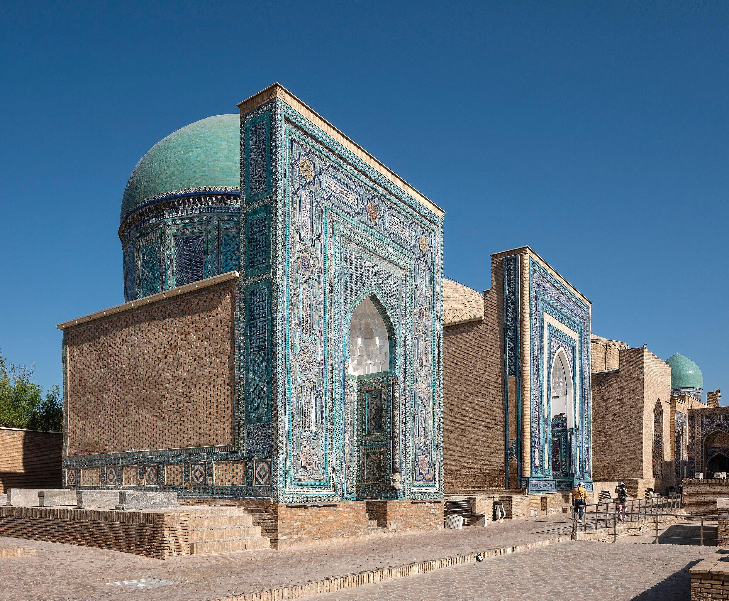Shahi Zinda Complex Guided Tour with a Local Expert 3