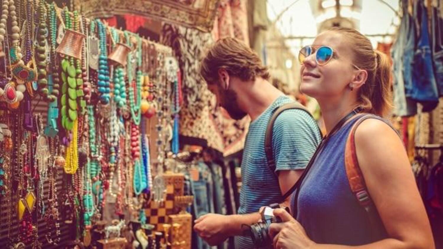 Dubai: Day Tour with Omani Lunch, Hotel Pickup, and Airfare 2