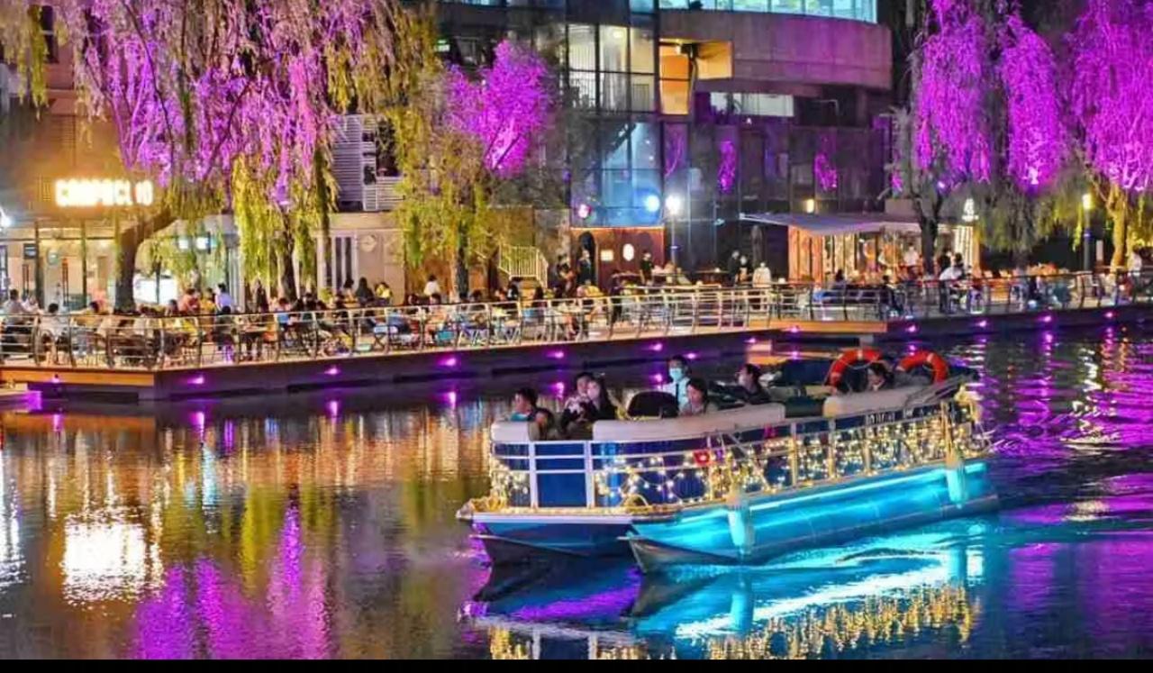 Beijing: Liangma River Cruise (Day or Night Cruise)