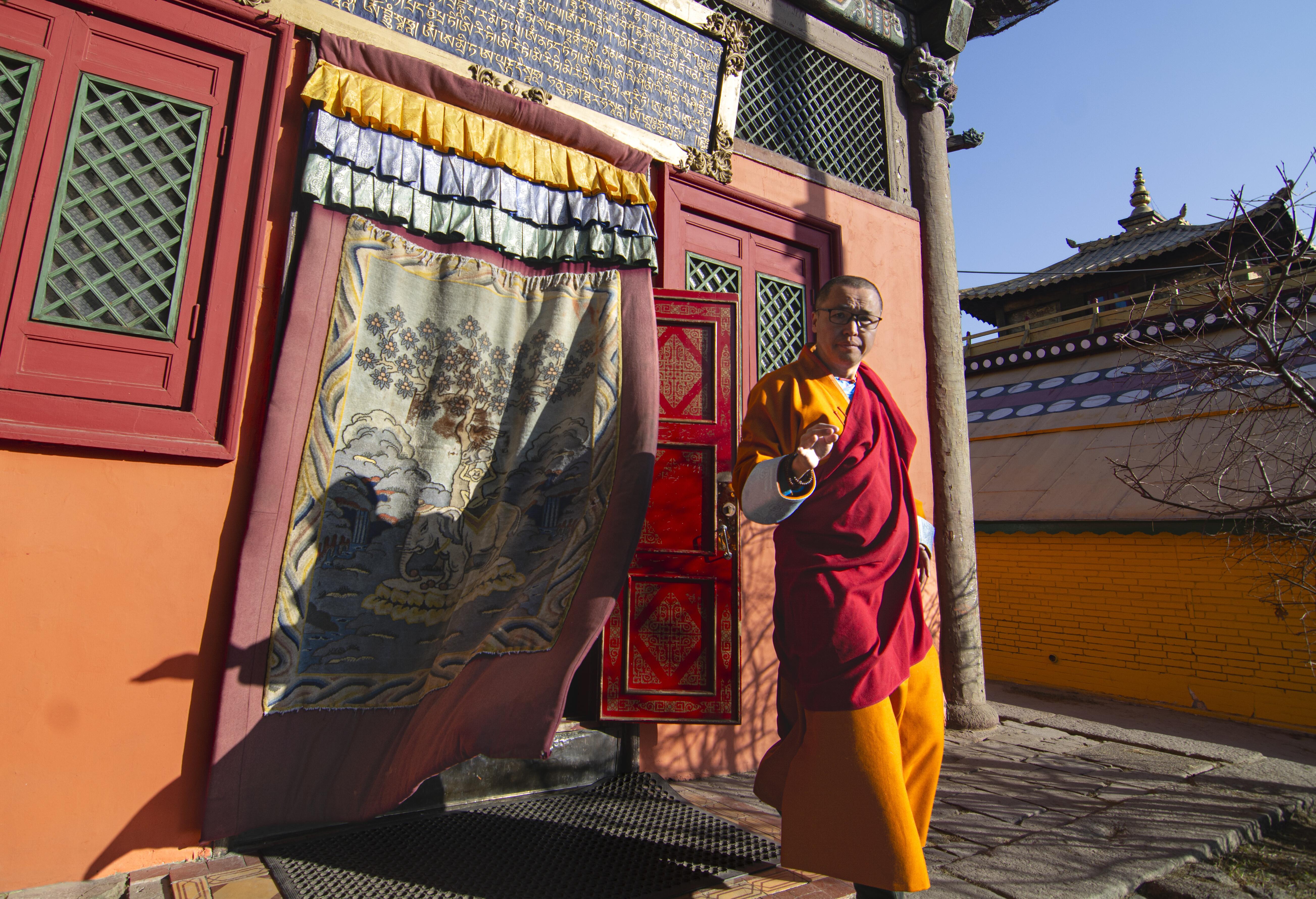 3-Day Khamriin Khiid Sacred Gobi Monastery Tour by Train 2