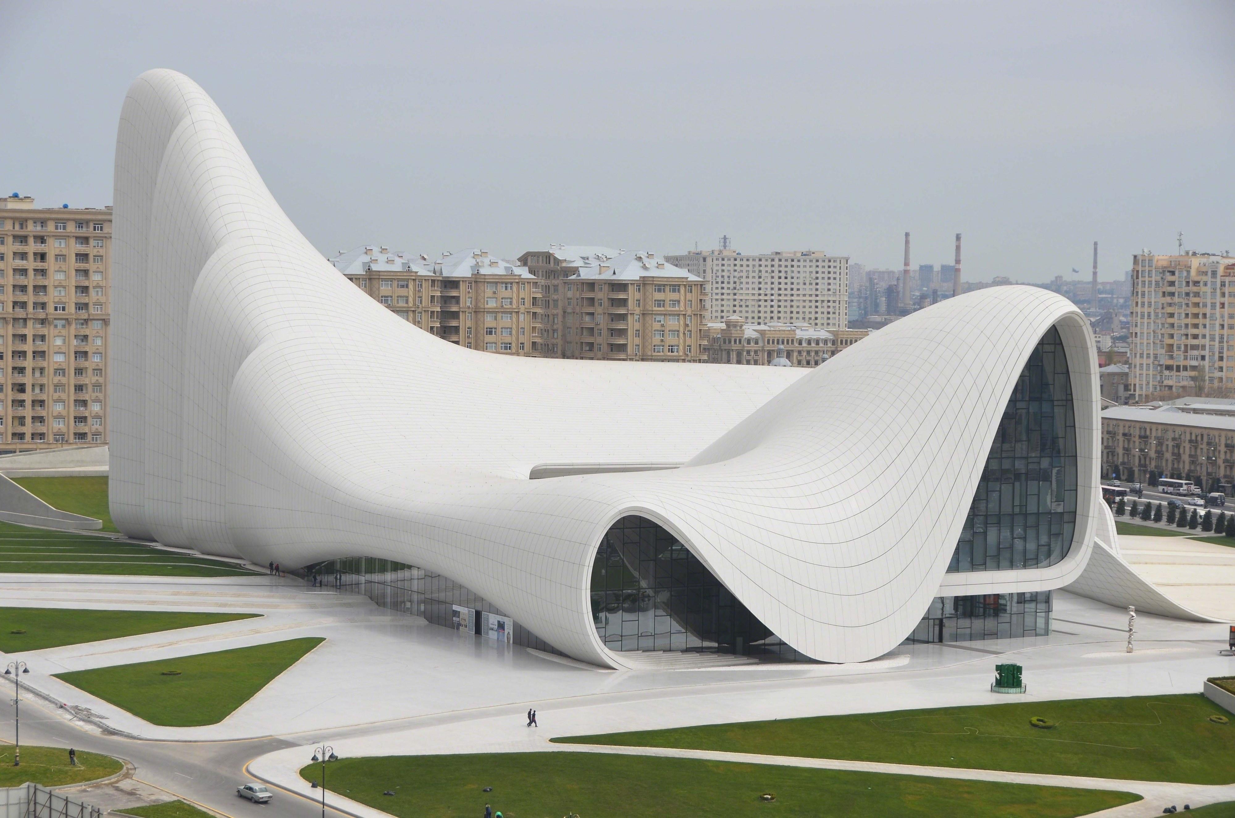 Baku: Modern & Old Guided City Tour 2