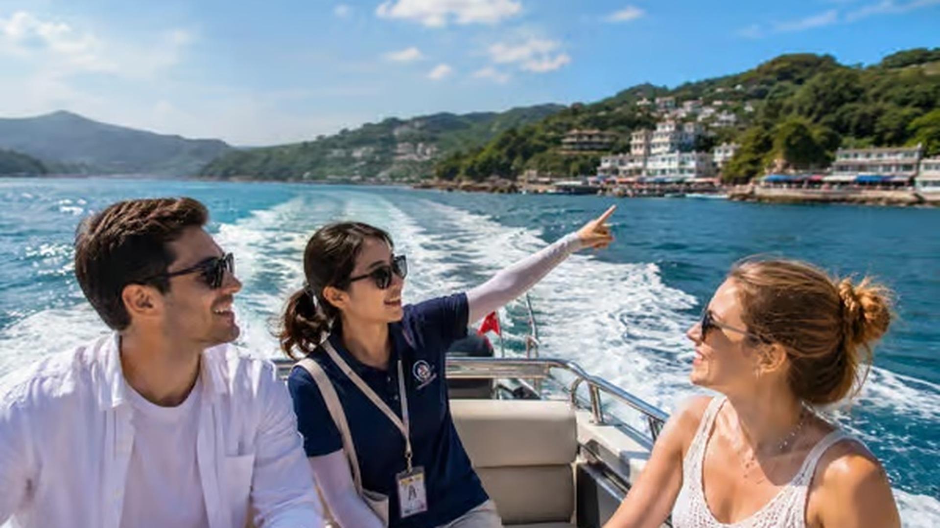 Hong Kong: Lamma Island Tour Trip with Ferry & Photos 2
