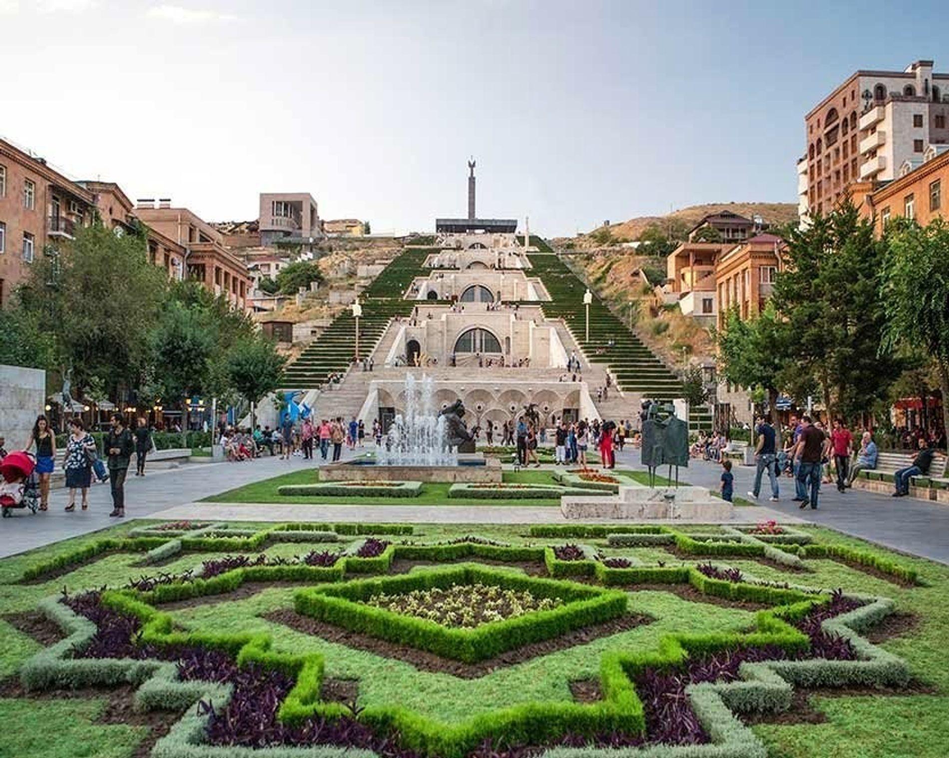 From Tbilisi: Armenia Day Trip with Guide & Lake Sevan