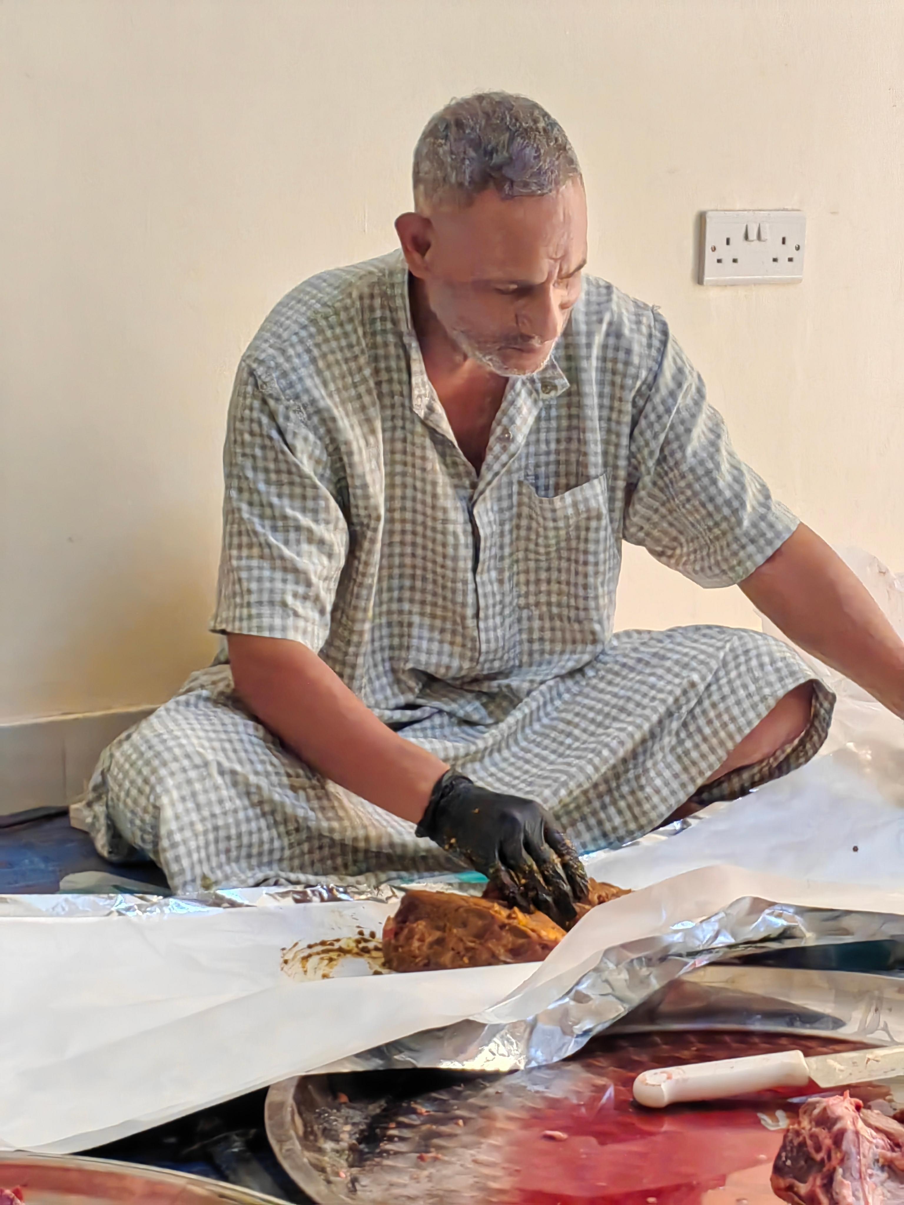 Muscat: Omani Shuwa Meal and Village Tour with Pickup 3