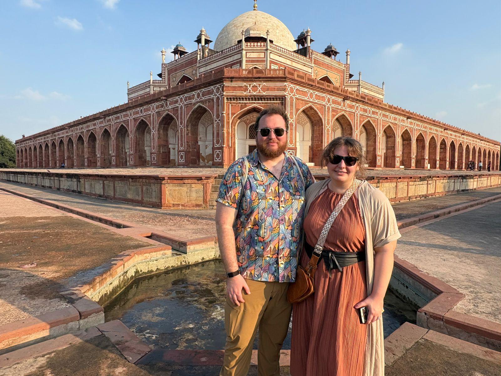 Delhi: Skip-the-Line Humayun's Tomb Tour with Transfers
