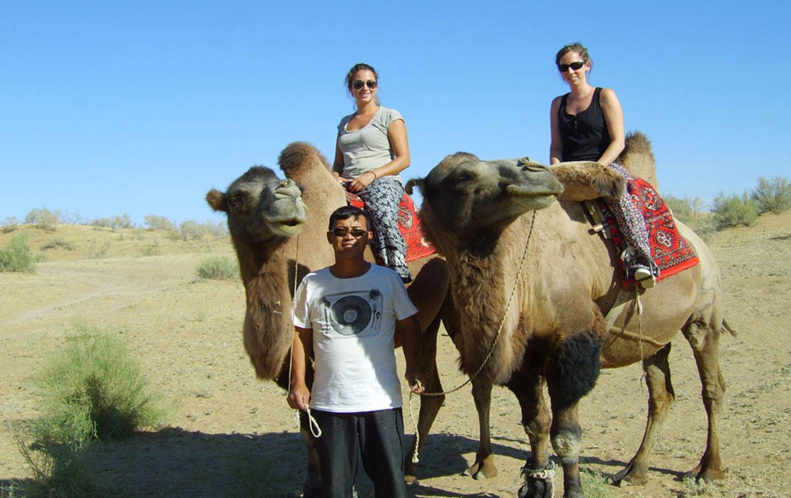 Samarkand: 2-Day Desert Yurt Camp & Camel Ride Tour