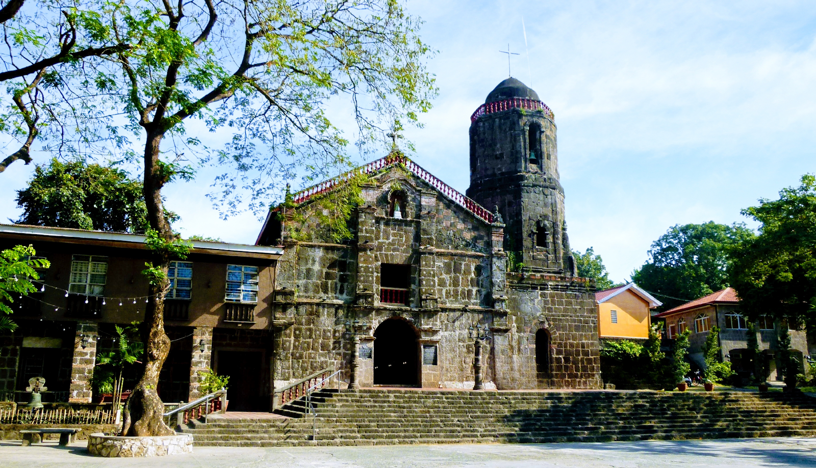 From Manila: Rizal Pilgrimage & Historic Churches Day Trip