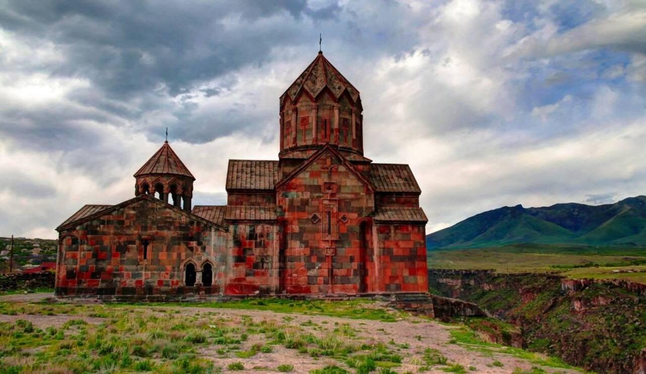 Yerevan: Day Tour to Amberd Fortress, Aragats and Kari Lake 2