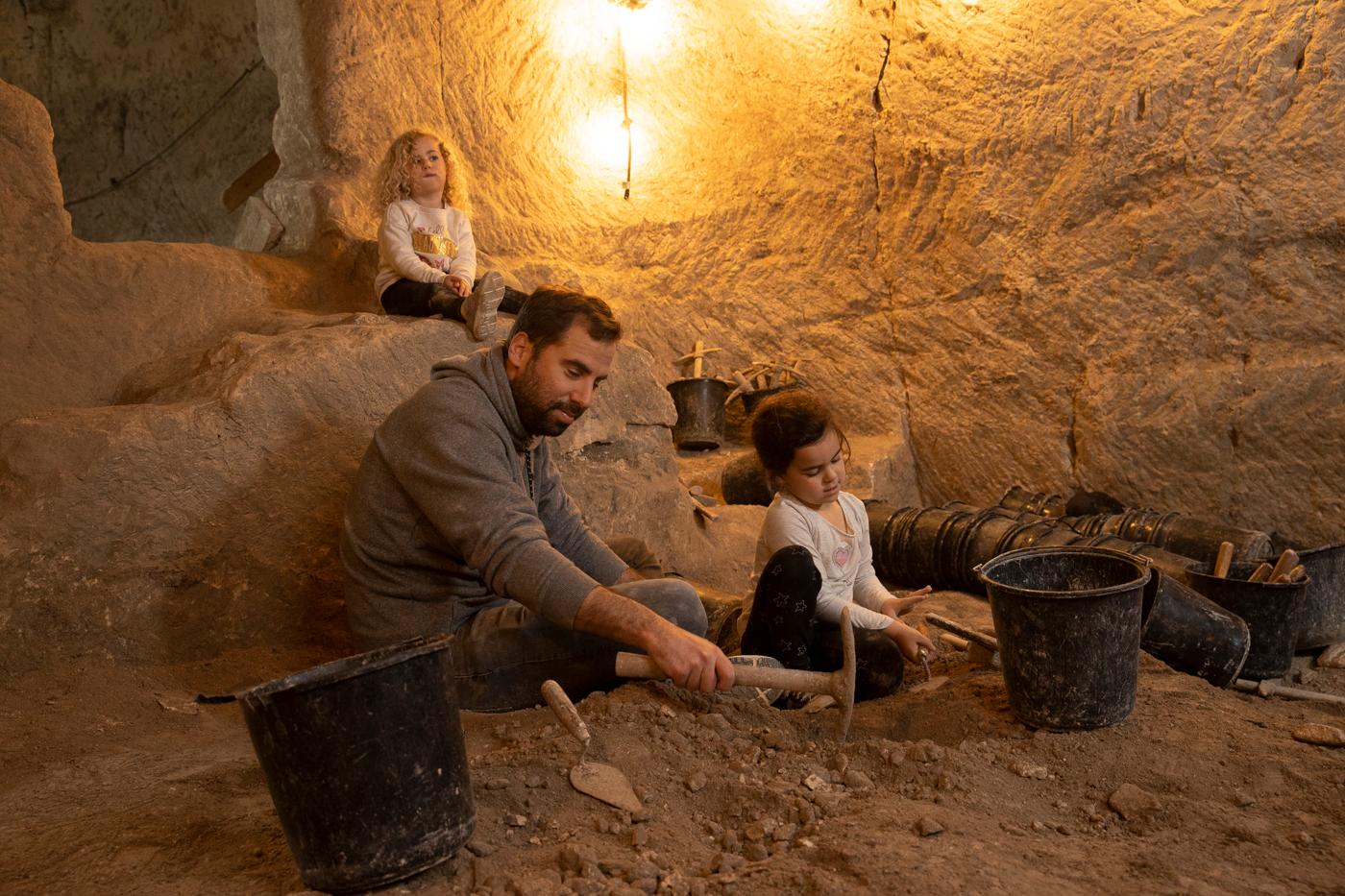 Dig for a Day Archaeological Experience near Jerusalem 3