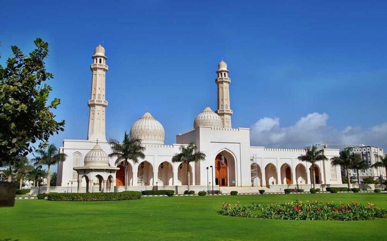 Salalah: Half-Day Private City Highlights Tour — guided tour in Salalah