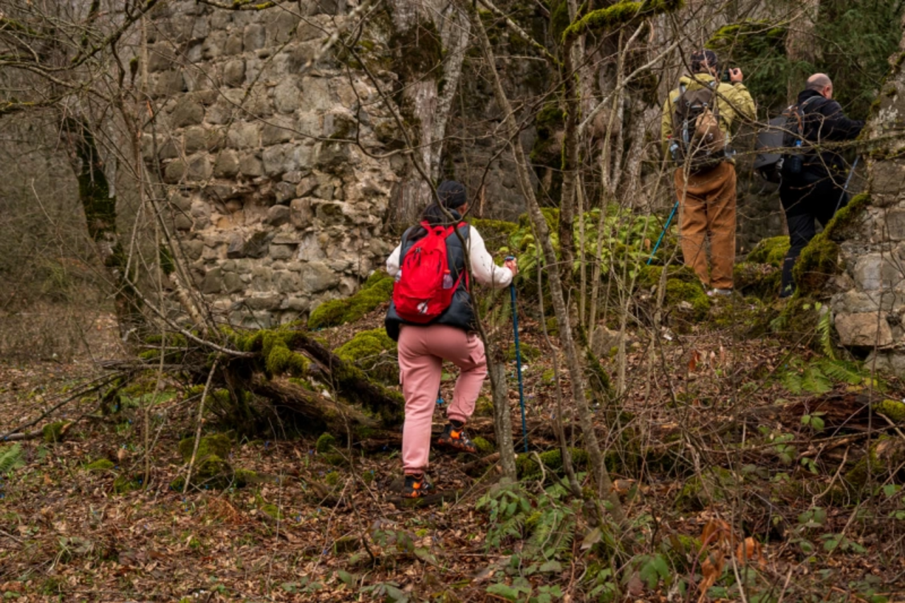 From Baku: A Day Guided Hiking Tour with Transfer 2