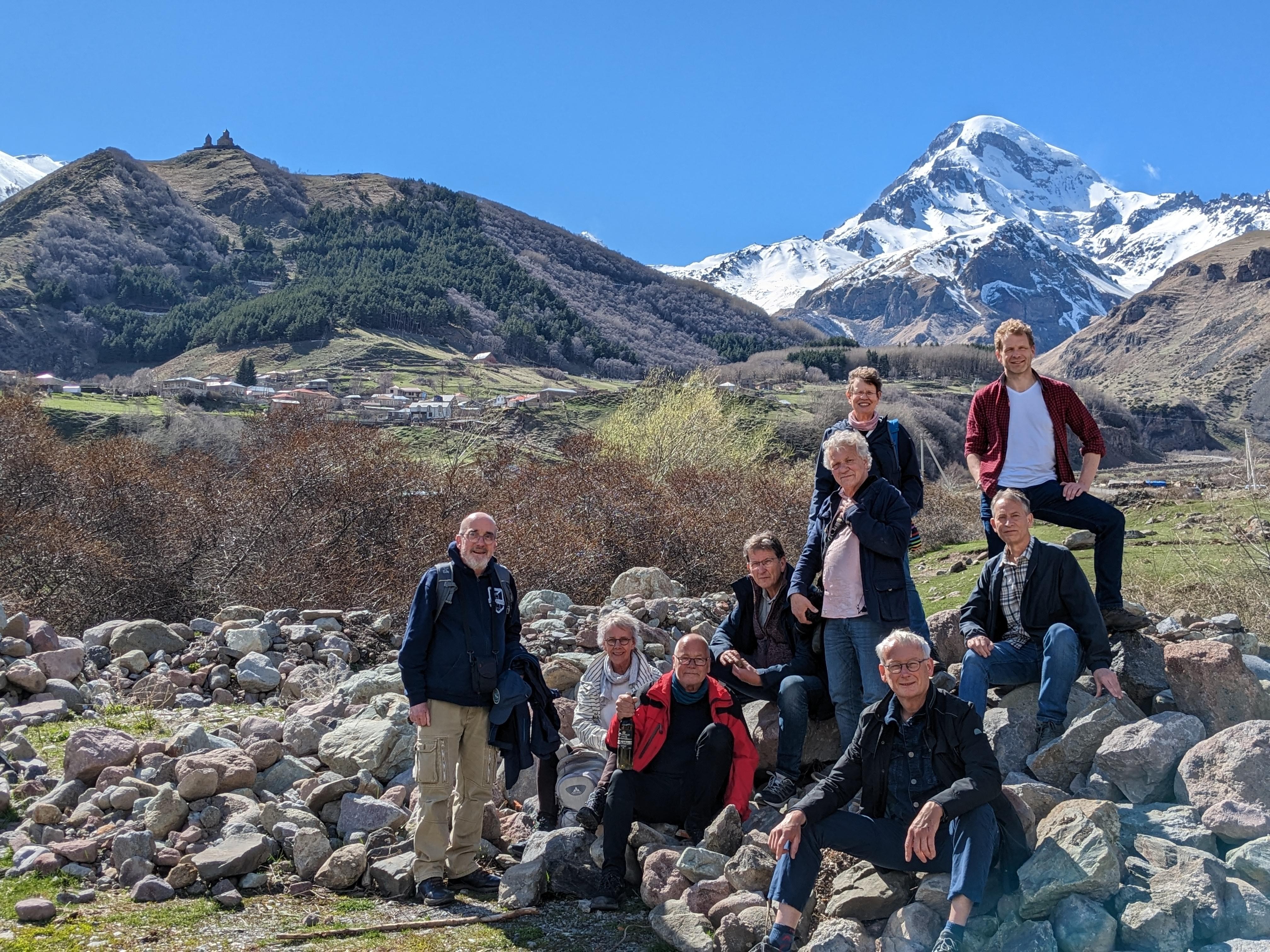 Tbilisi: Kazbegi Mountains Tour with Family Lunch