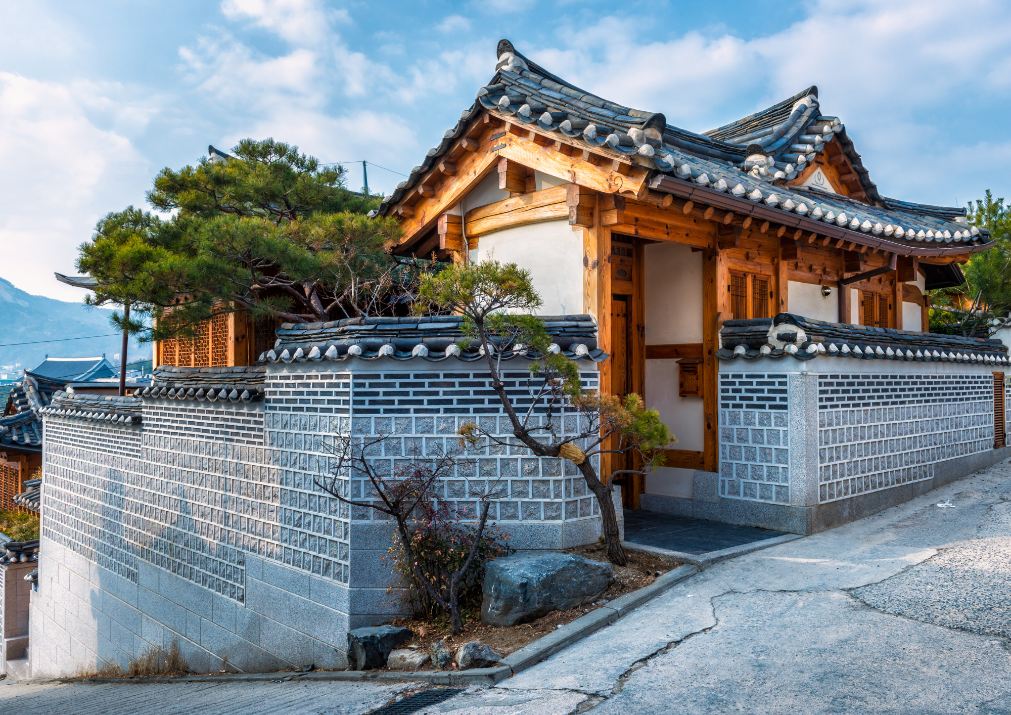 Seoul: Bukchon Village Walking Tour