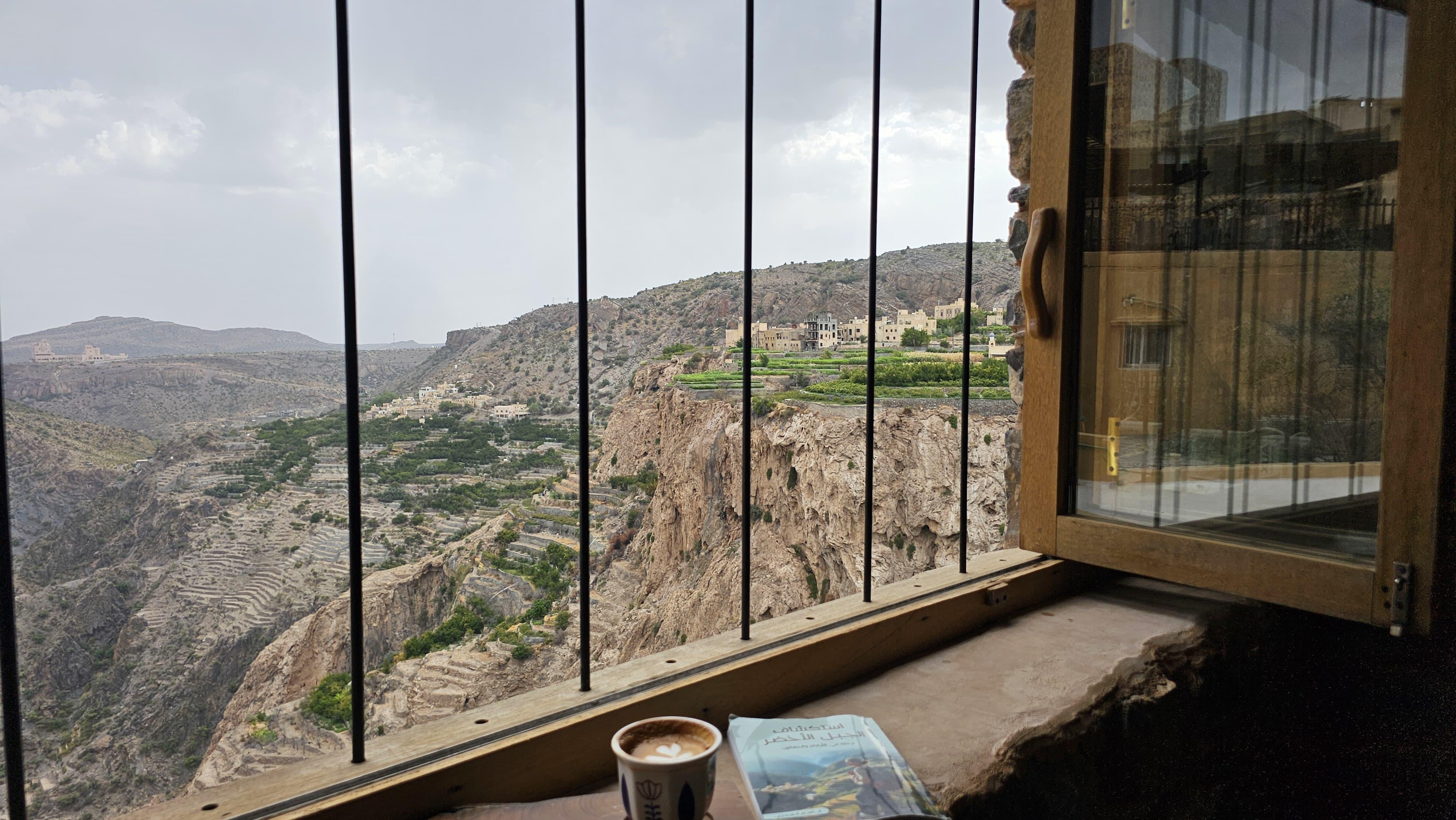 Muscat: Nizwa and Al Jabal Al Akhdar Private Tour with Lunch
