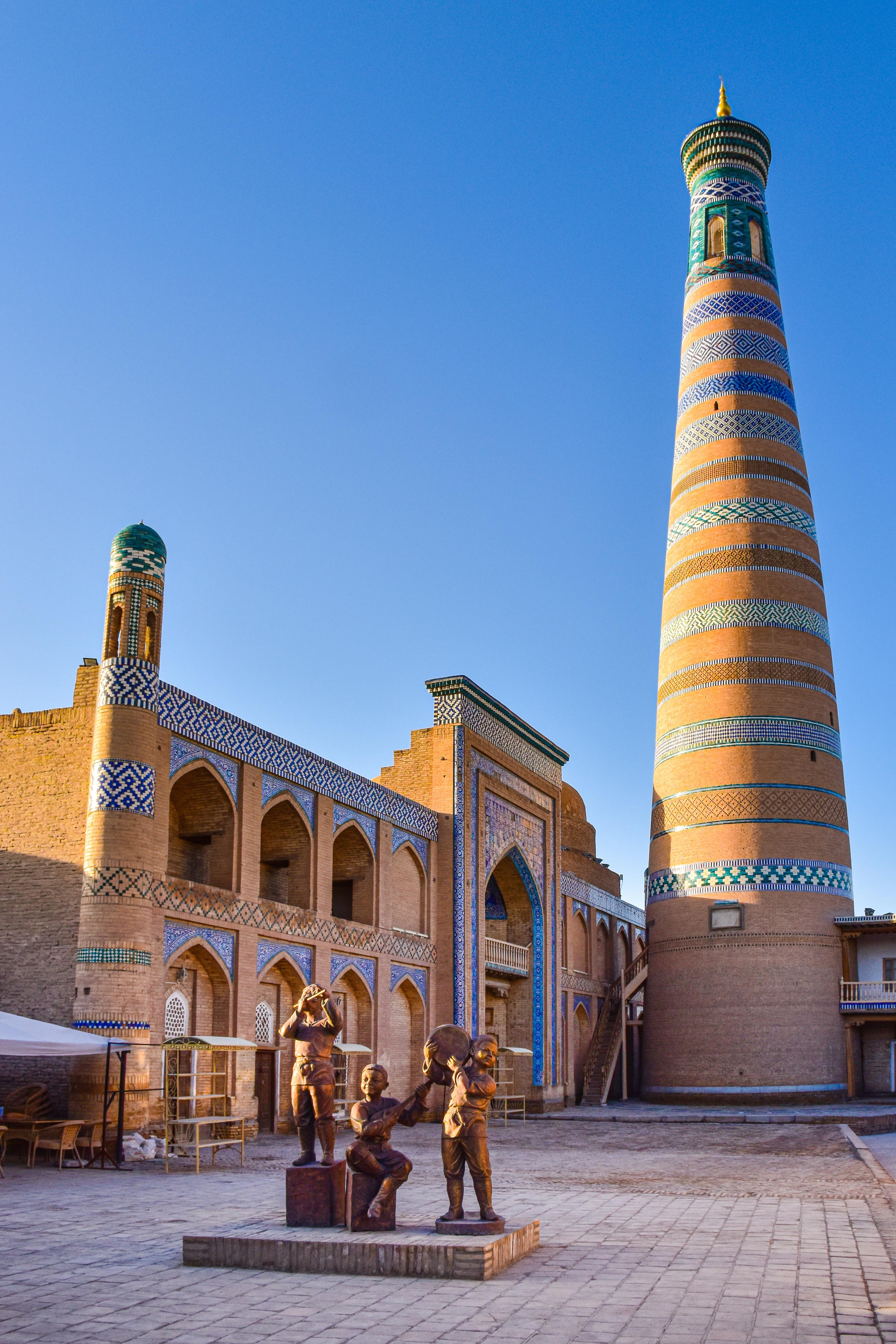 Guided walking tour in Khiva 3