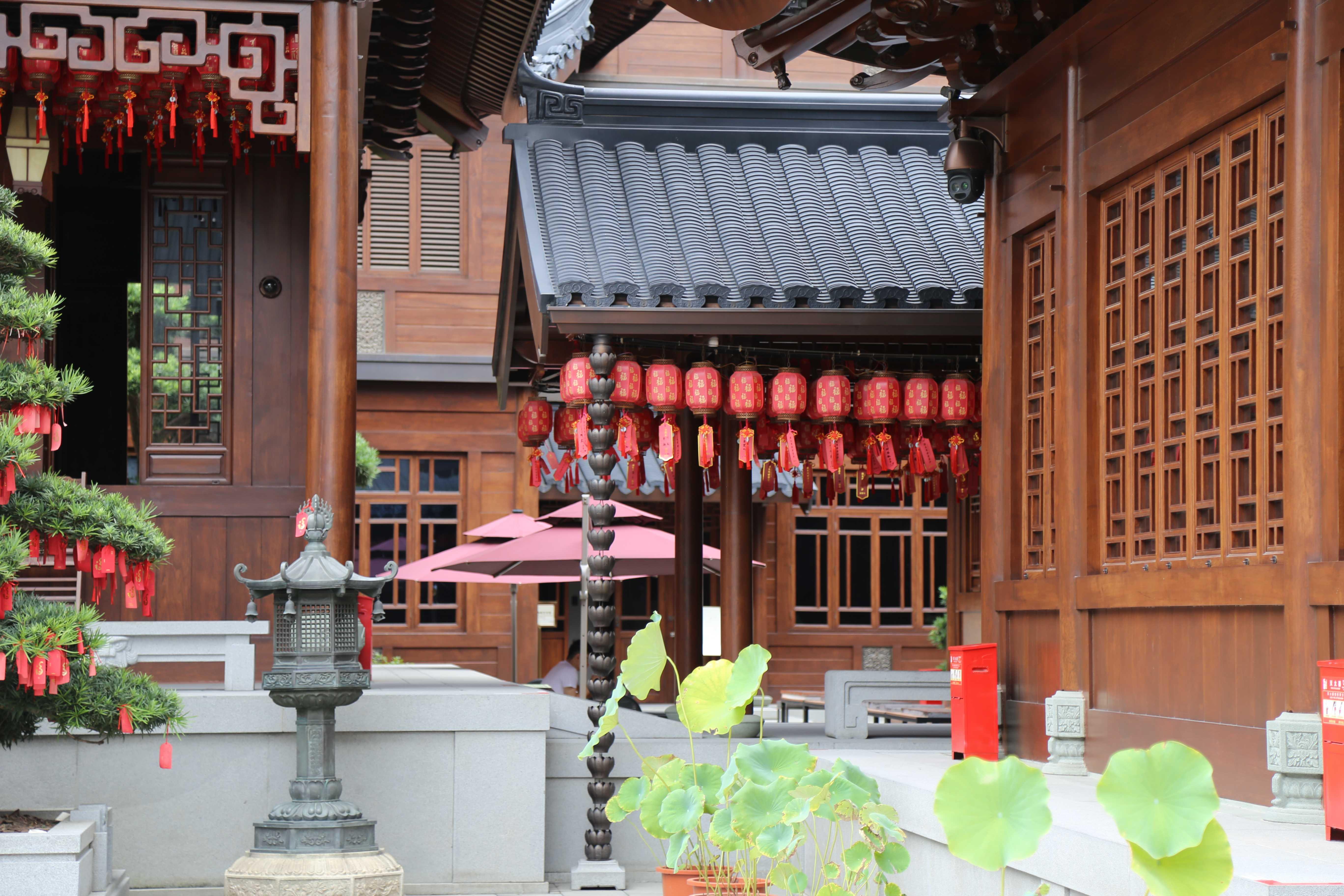 Shanghai: Day of Buddhism, Prayer & Creativity Experience 2