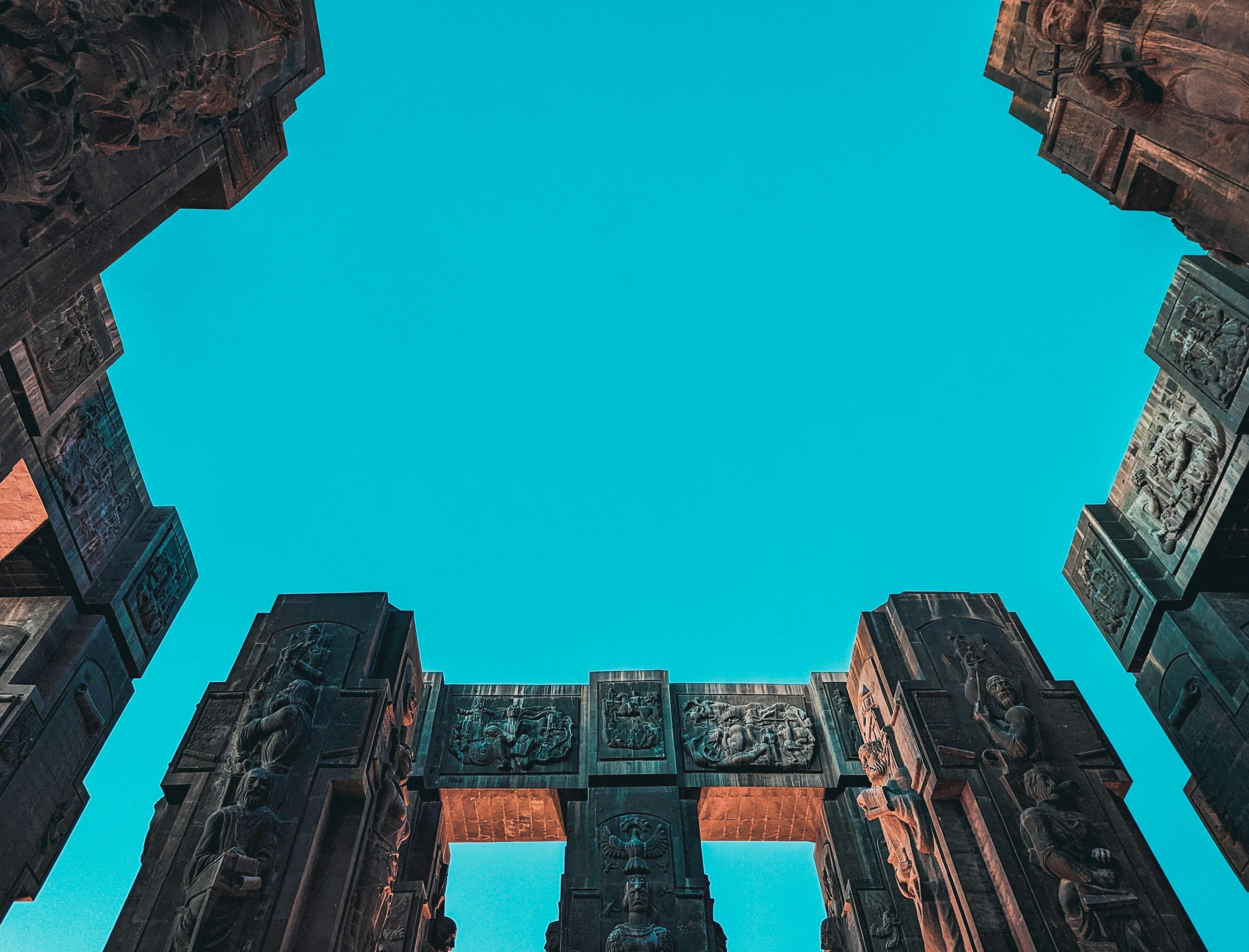 Tbilisi: Transfer & Guided Tour to the Georgian Stonehenge 2